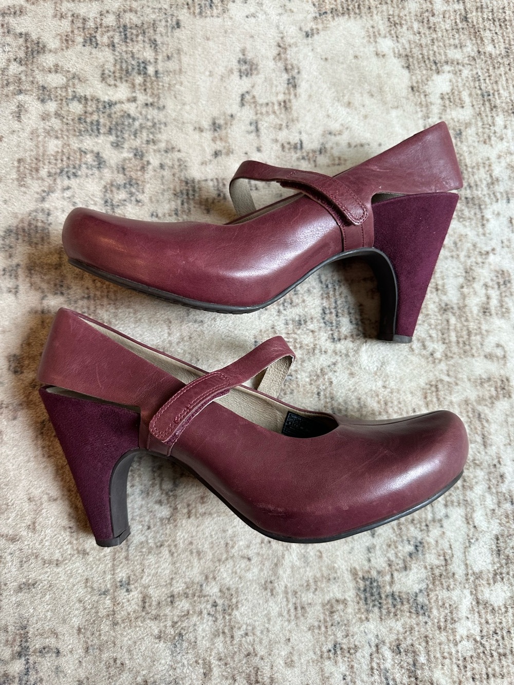 TSUBO Burgundy Leather Mary Jane Slingback Heels Women’s Size 9 Comfort Shoes